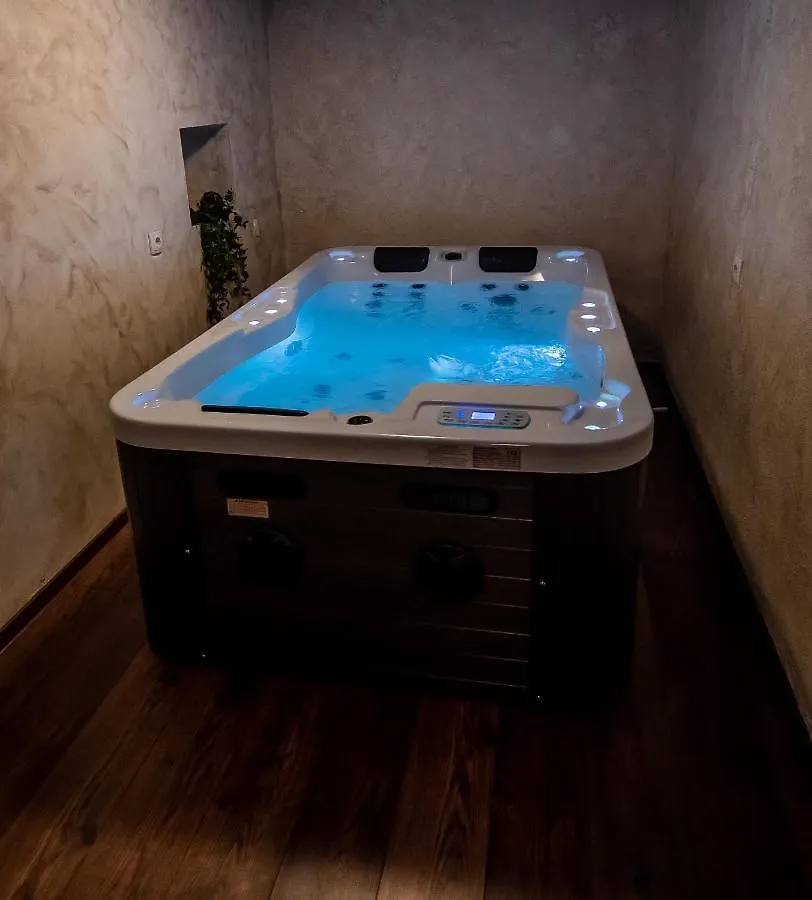 شاليه Pine & Oak Holiday Home Fužine كرواتيا